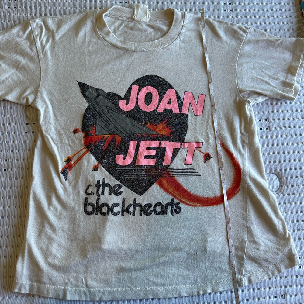 Madeworn Joan Jett Crop Tee, size small, perfect condition
